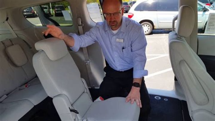 Can pacifica seat 8?
