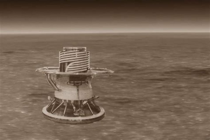 Could astronauts land on venus why or why not?