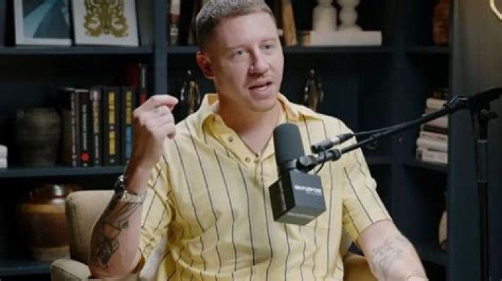 Does macklemore drink alcohol?