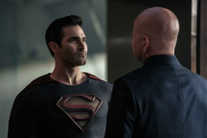 Does superman outlive lois?