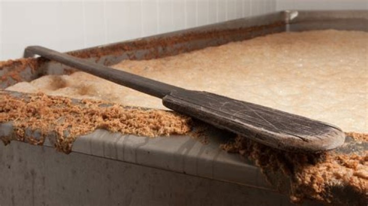 How marmite is made?