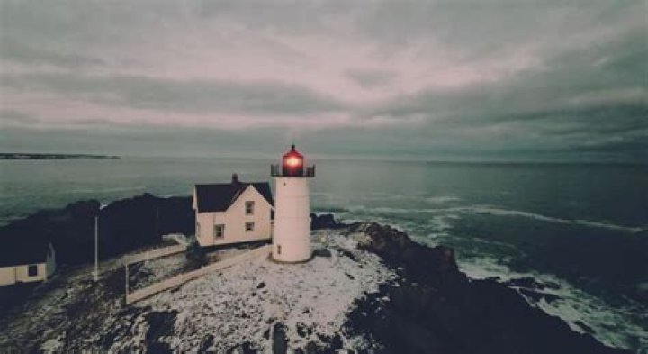 How to visit nubble lighthouse?