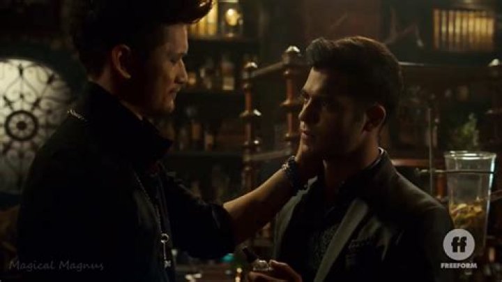 In shadowhunters does raphael die?