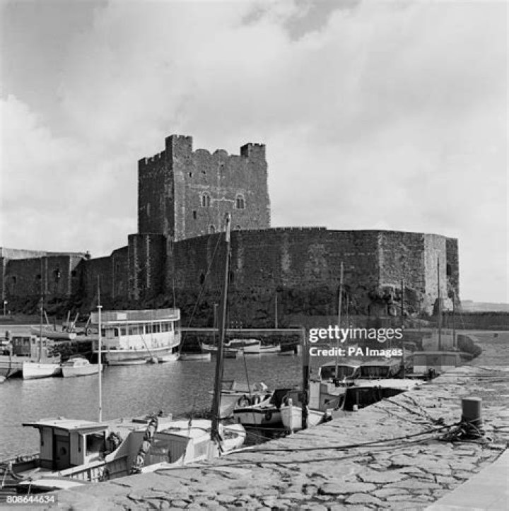 Was carrickfergus the capital of northern ireland?