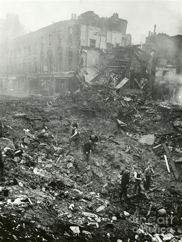 Was falmouth bombed in ww2?