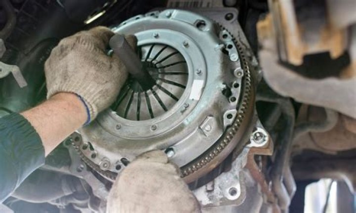 What can cause clutch judder?