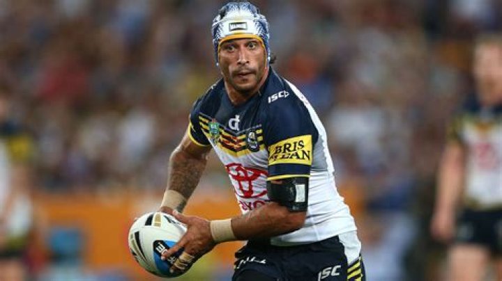 Where did johnathan thurston grow up?