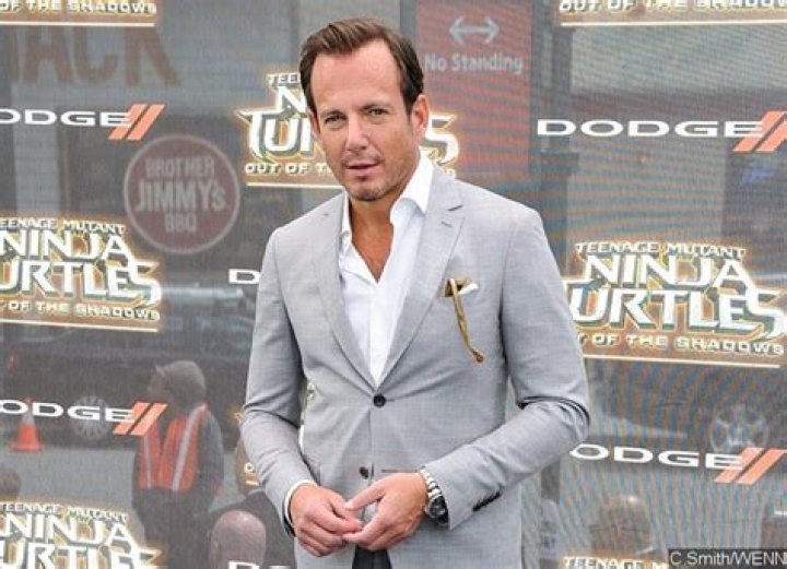 Will arnett gong show?